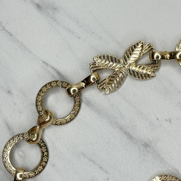 Lightweight Textured Gold Chain Link Belt XS/S Leaf Detail Adjustable โจ - Picture 10 of 13